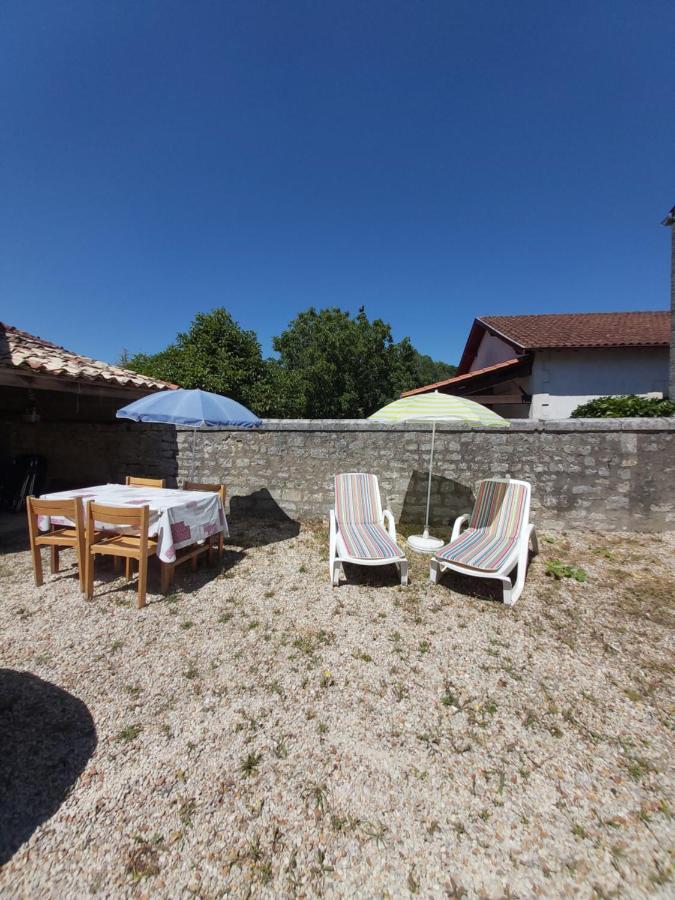 Appartements Danciu Jonzac Exterior foto